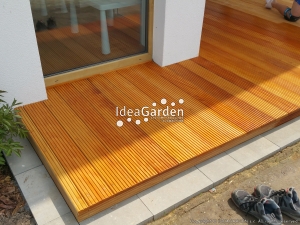 Finalny efekt pracy Idea Garden – taras drewniany.